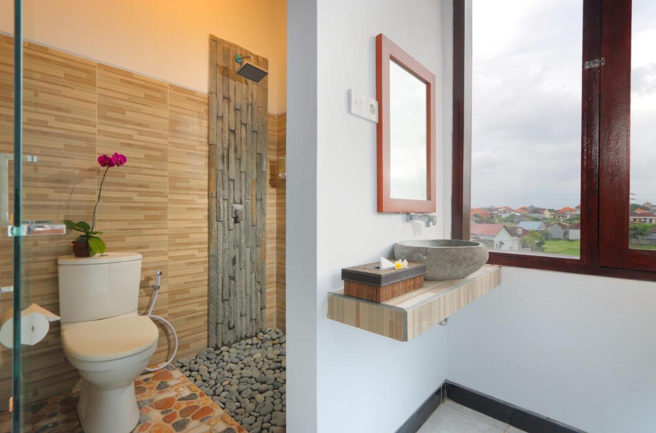Valomia Guest House Denpasar  Exterior photo